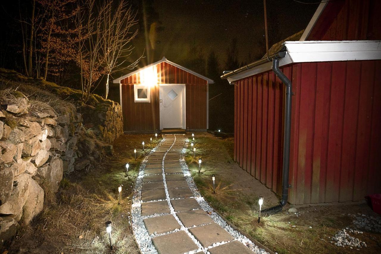 Skogsstuga I Bassholma Villa Munka-Ljungby Екстериор снимка