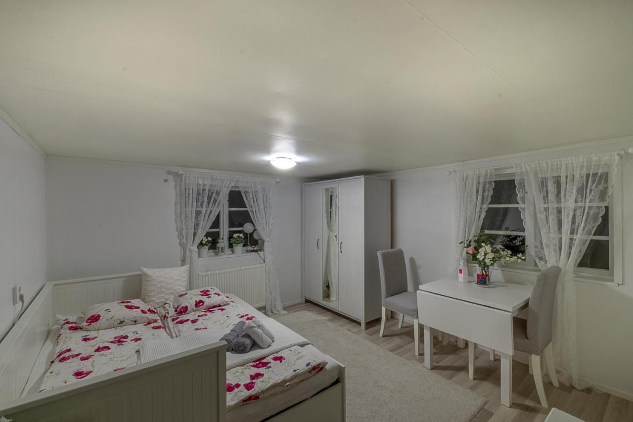 Skogsstuga I Bassholma Villa Munka-Ljungby Екстериор снимка