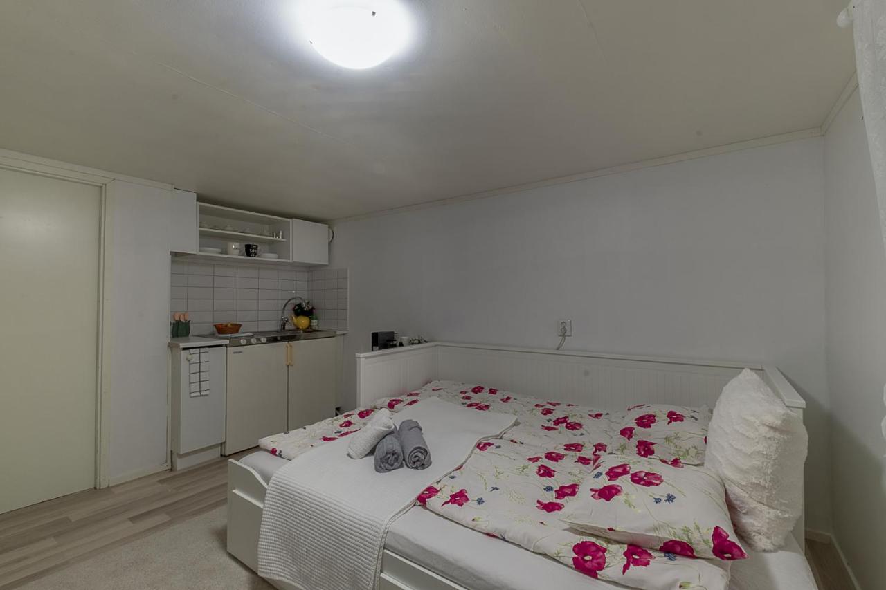Skogsstuga I Bassholma Villa Munka-Ljungby Екстериор снимка